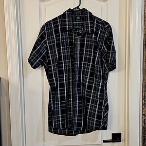 Men's shorts sleeve dress shirt